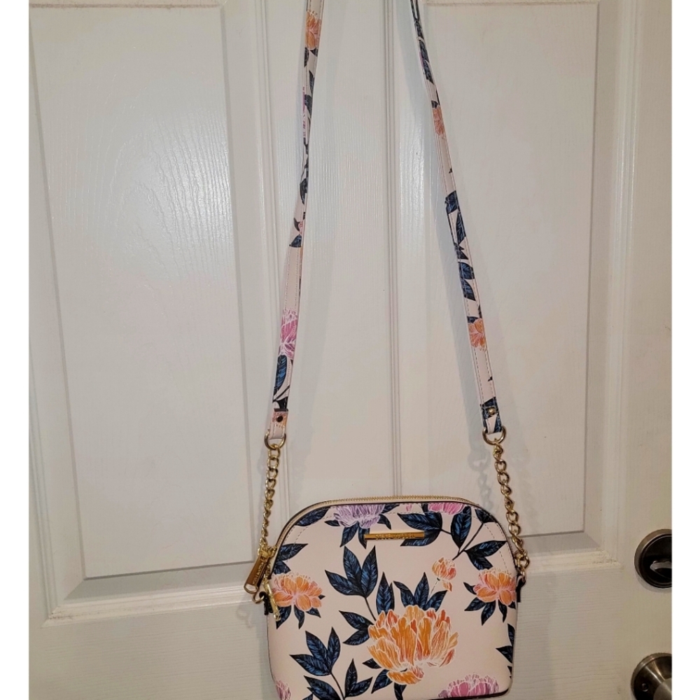 Steve Madden Floral dome cross-body purse